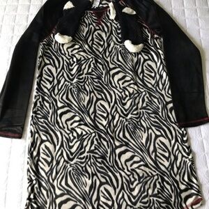 New Sleep Chic Sleep Medium Shirt‎ & Cozy Socks